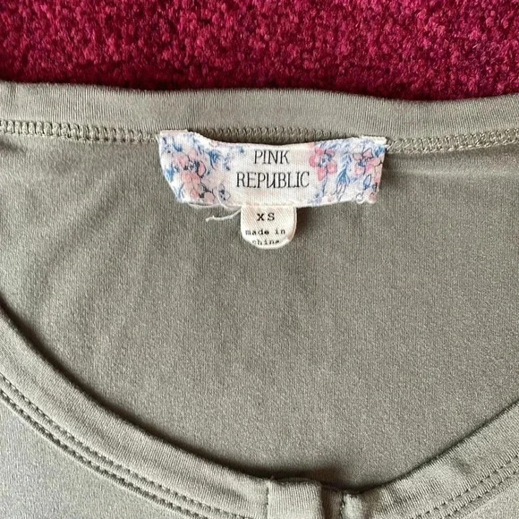 Pink Republic shirt - Picture 2 of 5